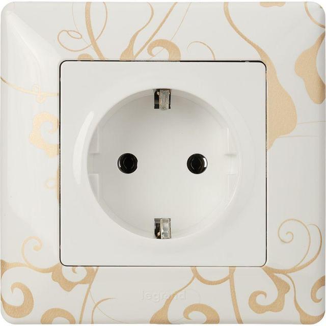 Розетка 1-м СП Valena Life 16А IP2X 250В 2P+E безвинтов. клеммы с лицев. панелью механизм бел. Leg 753421